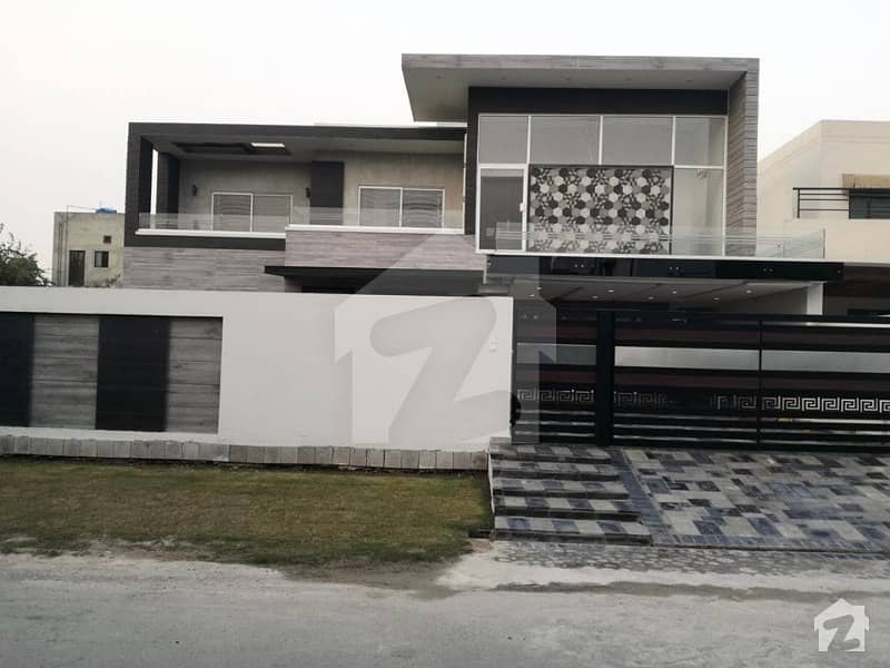 Valencia Block B Near Jamia Masjid 1 Kanal Brand New Luxury Bungalow Is Available For Sale Double Store