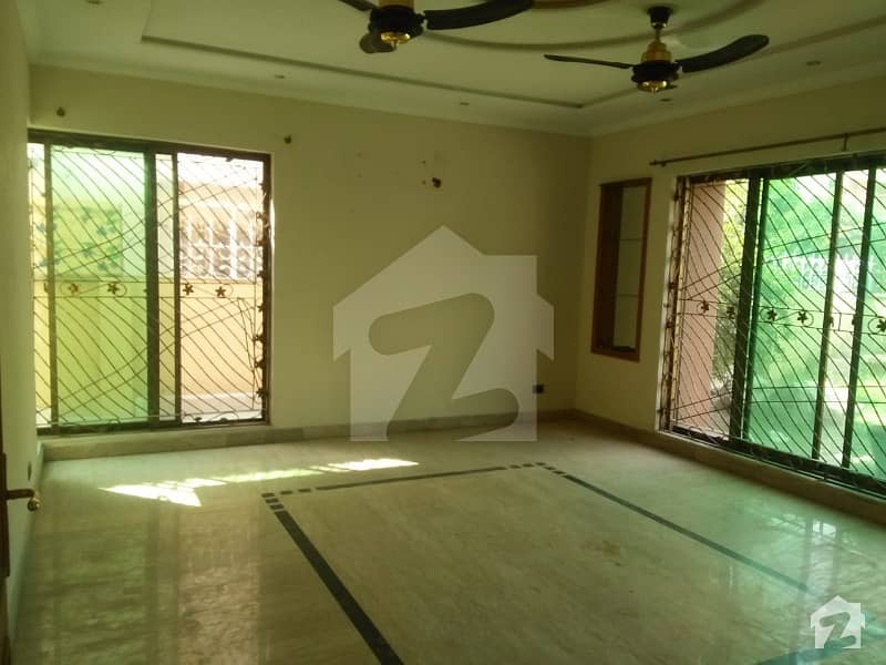 1 Kanal Upper Lock Lower Portion Luxurious  For Rent In DHA  Phase 3  Block W