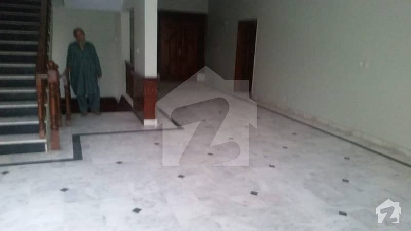 PORTION FOR RENT D H A PHASE 6 KARACHI