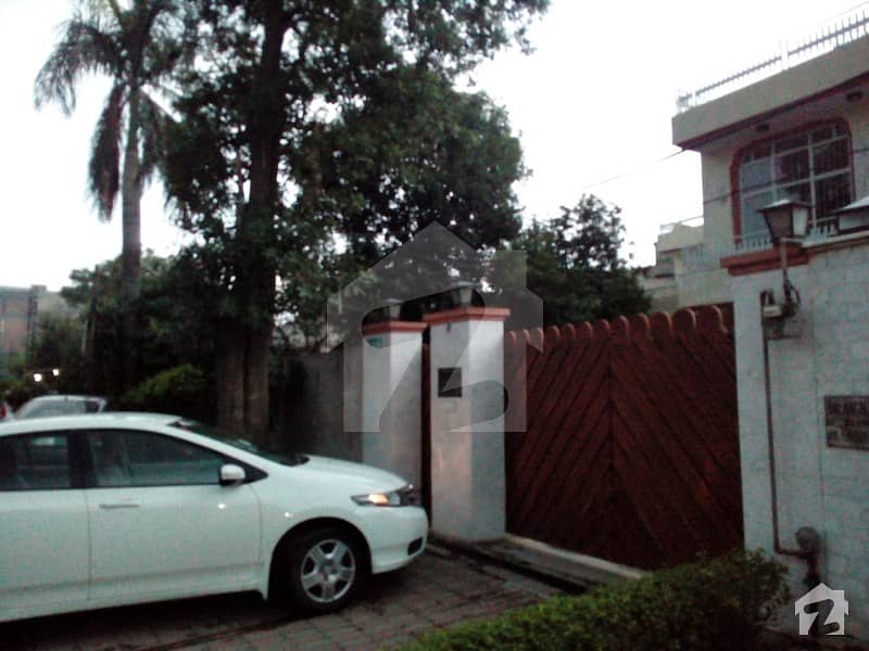 10 Marla Double Storey House For Sale In A1 Gulberg