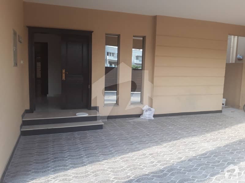 Brand New 17 Marla 5 Bedrooms Brigadier House Available For Rent