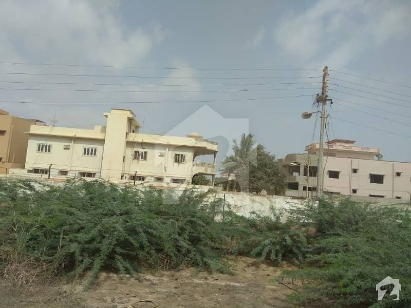 400 Sq Yard Plot Available For Sale