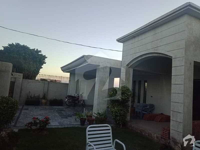 خیابانِ امین ۔ بلاک سی خیابانِ امین لاہور میں 3 کمروں کا 1 کنال زیریں پورشن 1. 65 کروڑ میں برائے فروخت۔