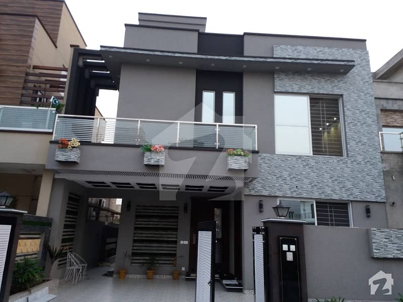 10 Marla Brand New House For Sale In Valencia Near Park Market Mosque Main Road