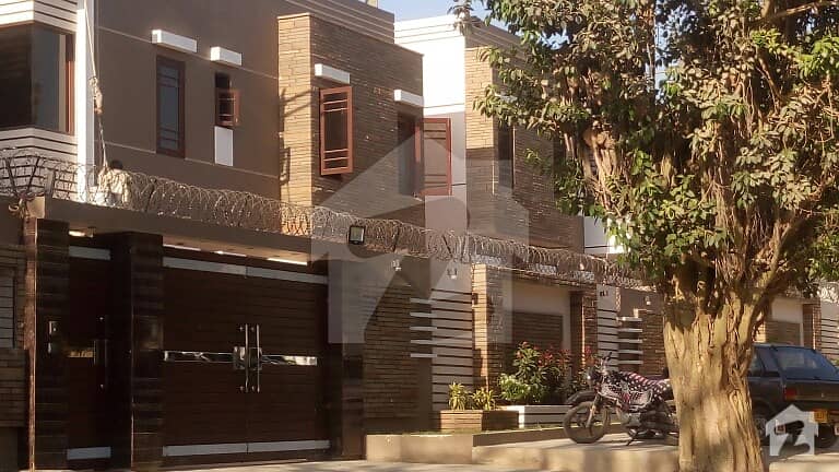 پی ای سی ایچ ایس بلاک 6 پی ای سی ایچ ایس جمشید ٹاؤن کراچی میں 8 کمروں کا 10 مرلہ مکان 8.5 کروڑ میں برائے فروخت۔