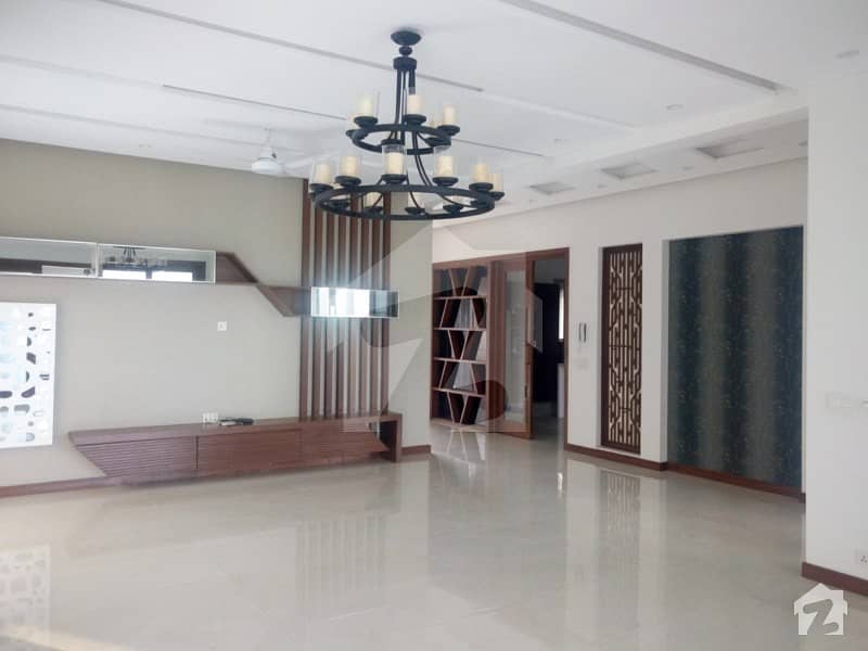 Brand New Well Designed 1 Kanal House Available For Sale