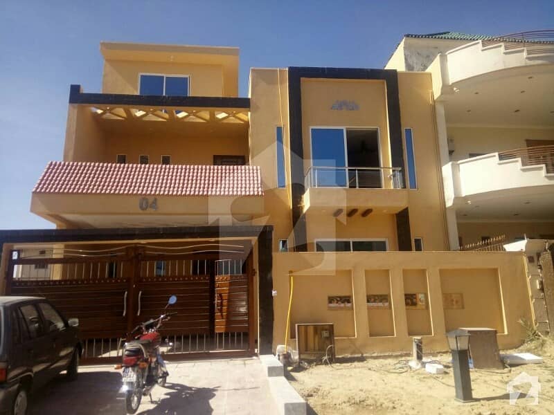 Green Avenue Double Storey House For Sale