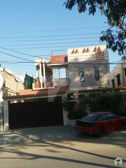 پی ای سی ایچ ایس بلاک 2 پی ای سی ایچ ایس جمشید ٹاؤن کراچی میں 10 کمروں کا 1.2 کنال مکان 16 کروڑ میں برائے فروخت۔