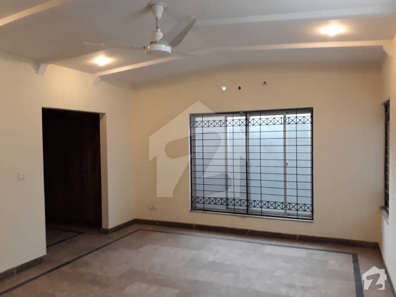 1 Kanal Lower Portion 3 Bedroom For Rent