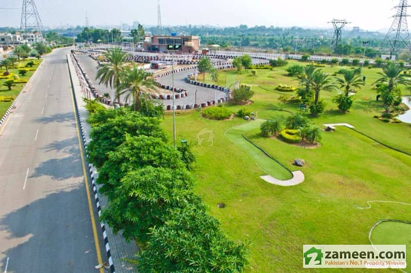 Ideal Plot For Investment Very Good Location In Bahria Town - Block A