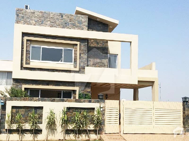 Royal Palace 10 Marla 5 Beds Cottage Available For Urgent Sale In Bahria Town