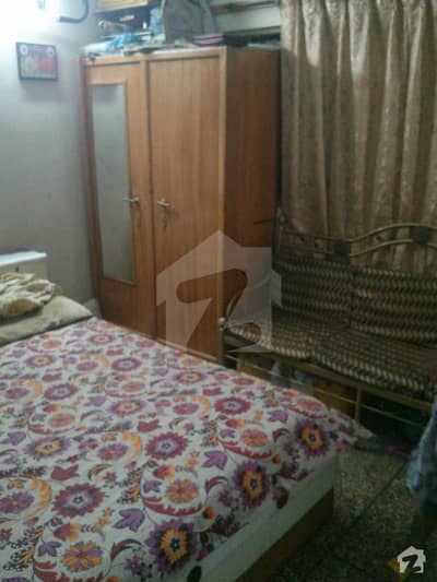 Liaquatabad Zeenat Square 1st Floor Flat For Sale Liaquatabad Zeenat Square 1st Floor Flat For Sale