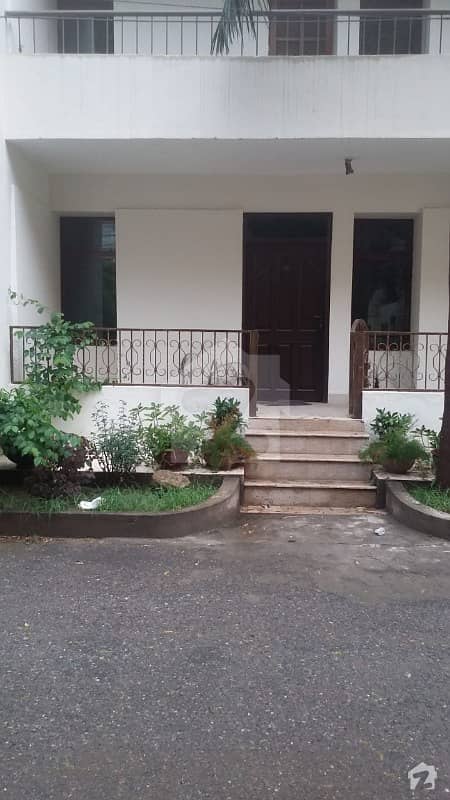 10 Marla 3 Bed  Beautiful Flat Ground Floor For Sale In Askari 5 Lahore