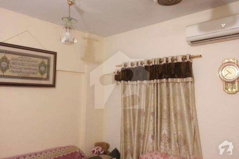 نارتھ کراچی - سیکٹر 7-ڈی/2 نارتھ کراچی کراچی میں 3 کمروں کا 5 مرلہ فلیٹ 47 لاکھ میں برائے فروخت۔