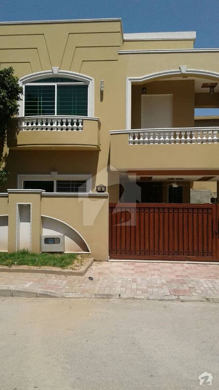 10 Marla Full House For Rent In Bahria Town Phase 3
