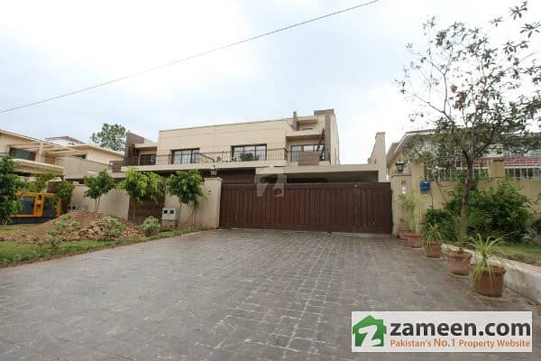1066 Sq. Yards Brand New House With Beautiful Location For Sale In F-8