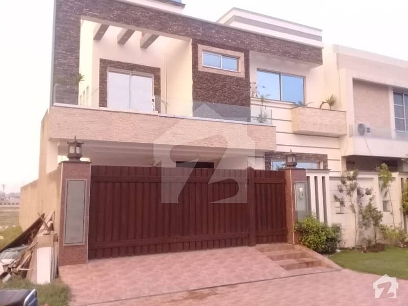 10 Marla Brand New House For Sale In Paragon city