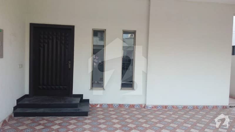 17 Marla 4 Beds Corner Brigadier House For Sale At Good Location In Askari 10 - Sector F On Airport Road Lahore Cantt