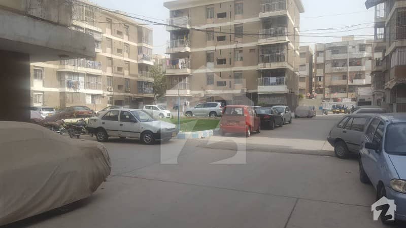 Flat For Sale In Maymar Avenue Gulshan-e-Iqbal Block 4 Karachi