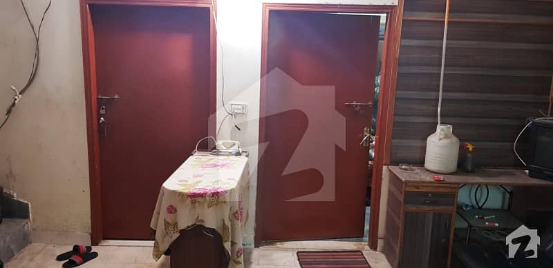 Room For Rent In Muslim Town Lahore