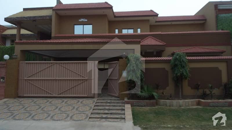 Brand New 1 Kanal Beautiful House For Sale