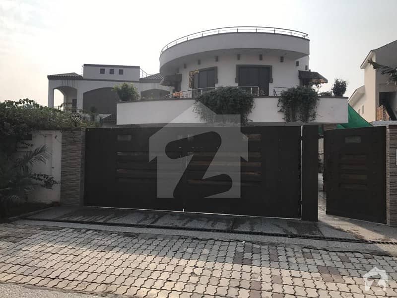 Bungalow For Sale      In    Bahria Town  Sector A