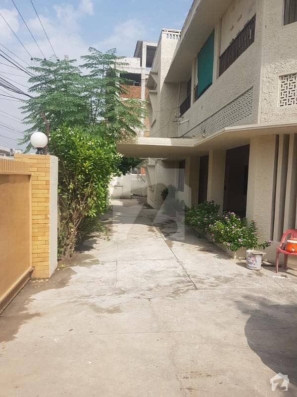 Commercial House For Rent Satellite Town, Rawalpindi ID12620112