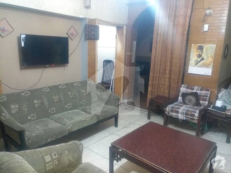 علامہ اقبال ٹاؤن ۔ کشمیر بلاک علامہ اقبال ٹاؤن لاہور میں 4 کمروں کا 9 مرلہ مکان 2.15 کروڑ میں برائے فروخت۔