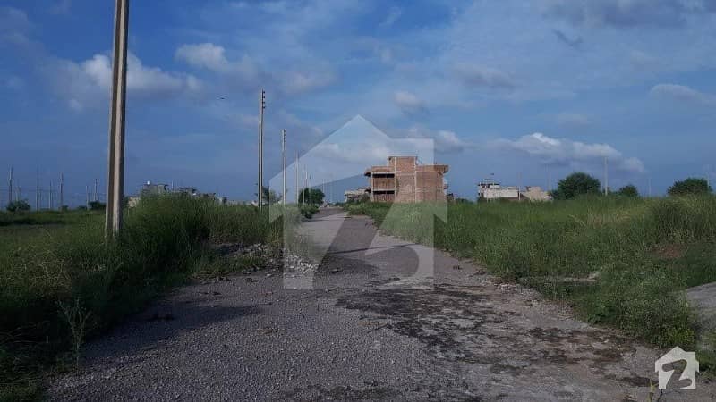 5 Marla Plot Of Ideal Location For Sale