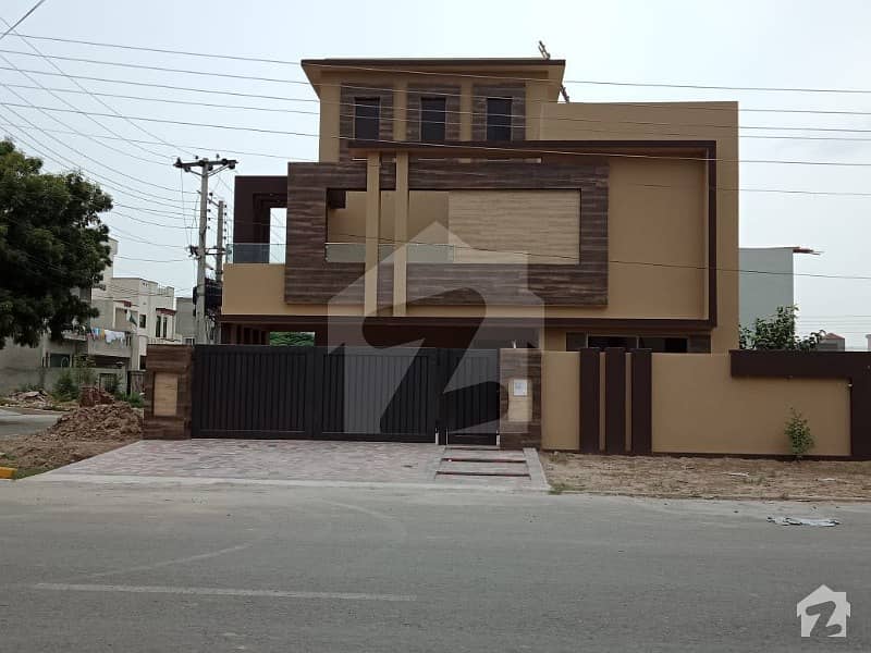 1 Kanal Corner Brand New House Is Available For Sale On The Prime Location Of Block G