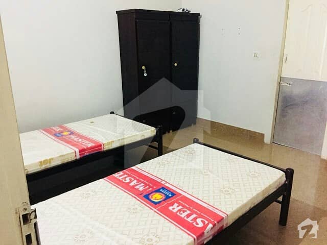 Room Available In Girls Hostel For Rent