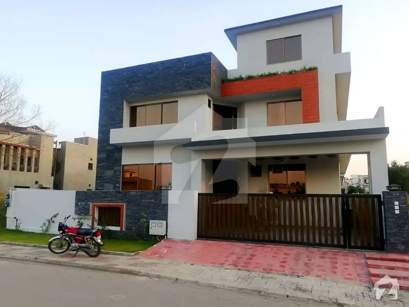 1 Kanal Brand New Gorgeous Bungalow With Basement For Sale