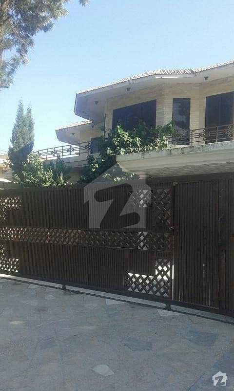 2 Kanal Ideal Location House Available For Sale