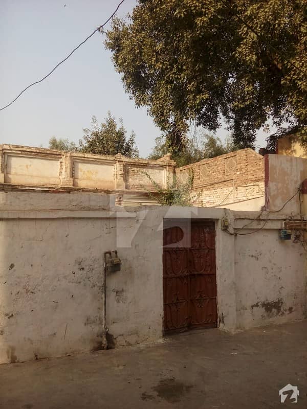 Old Construction House Is Available For Sale In Multan Cantt