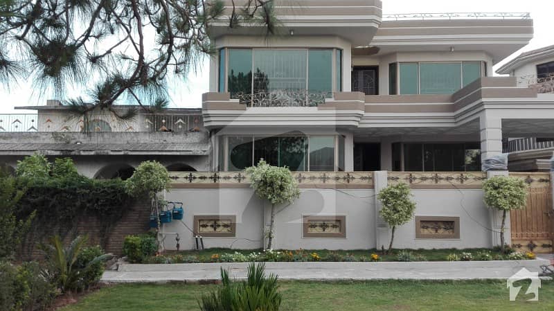 F-10 633 Sq Yard House For Rent 9 Bed Rooms With Attached Stylish Bath Rooms