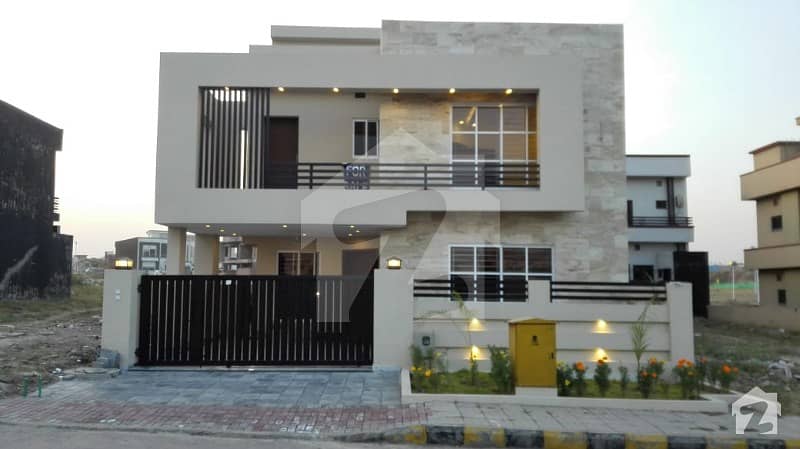 Gorgeous Brand New 5 Bedroom 10 Marla House For Sale