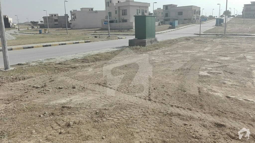 Bahria Phase 8 Plot For Sale