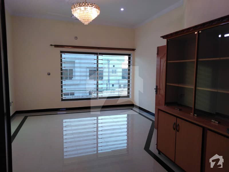 10 Marla Brand New Upper Portion Is Available For Rent In  Bahria Town Phase 8  E Block