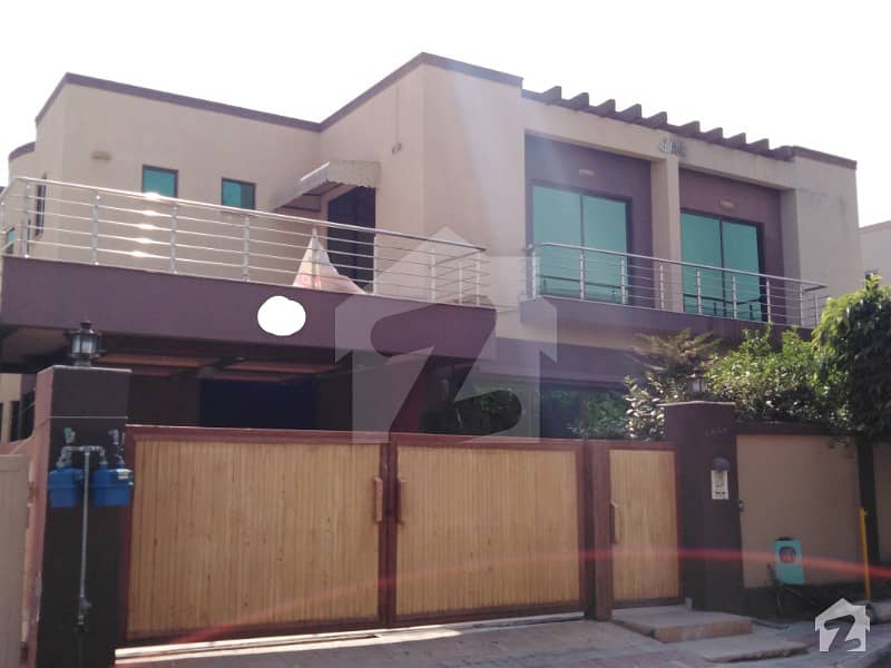 10 Marla House Is Available For Sale In Bahria Town Safari Villas 3