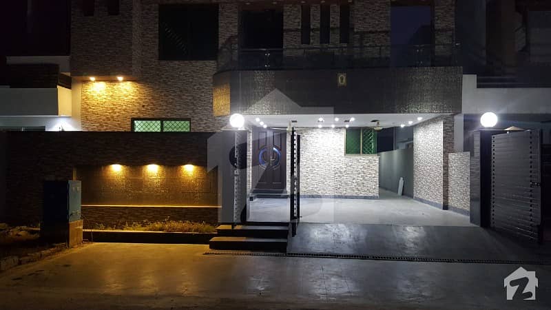 10 Marla Bungalow For Sale In Paragon City Lahore