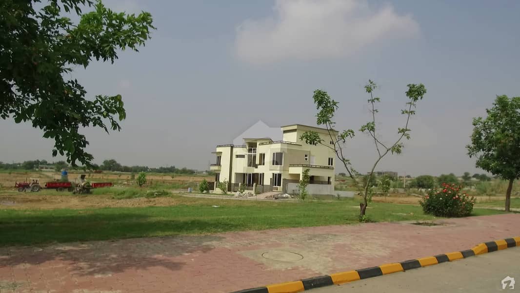 Investor Price 4 Kanal Farm House Land Gulberg Greens D Block