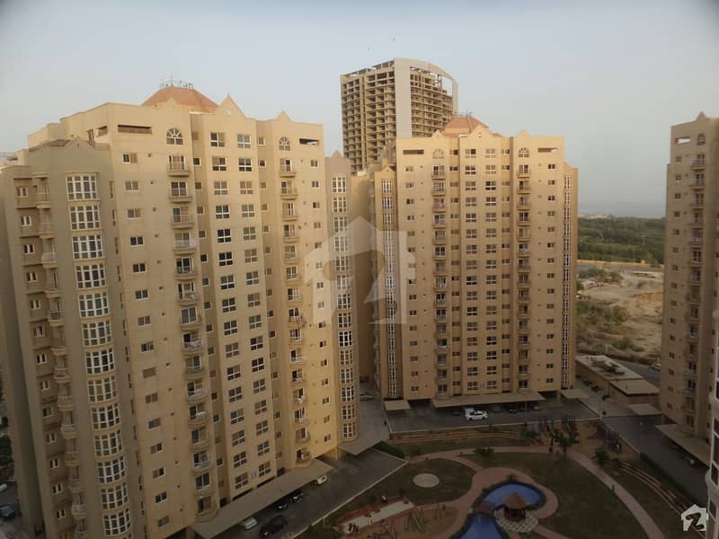 کریک وسٹا ڈی ایچ اے فیز 8 ڈی ایچ اے کراچی میں 3 کمروں کا 14 مرلہ فلیٹ 1.65 لاکھ میں کرایہ پر دستیاب ہے۔