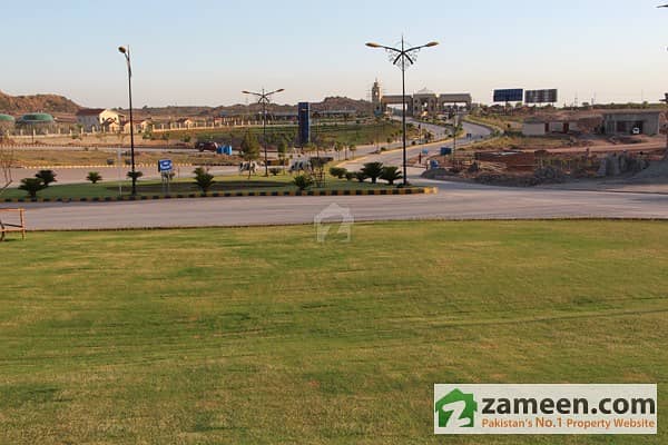 5 Marla Extreme Beautiful Location Plot For Sale In Sector N