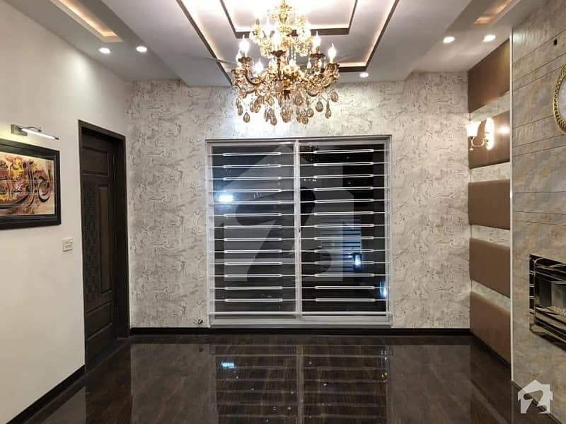 10 Marla brand New upper portion For Rent at overseas block bahria Town Lahore