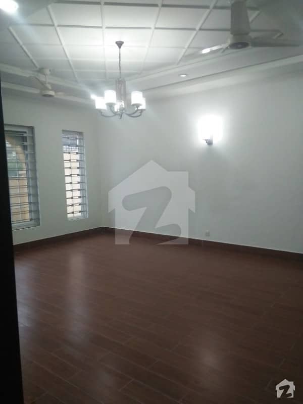 House For Rent  In E-11 For Offices And Families