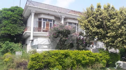 3 Side Corner 40x80 House Is Up For Sale In G-9/1 3 Side Corner 40x80 House Is Up For Sale In G-9/1
