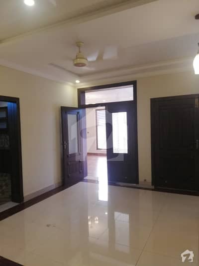 Basement For Rent With 4 Bedrooms In G13 Islamabad Basement For Rent With 4 Bedrooms In G13 Islamabad