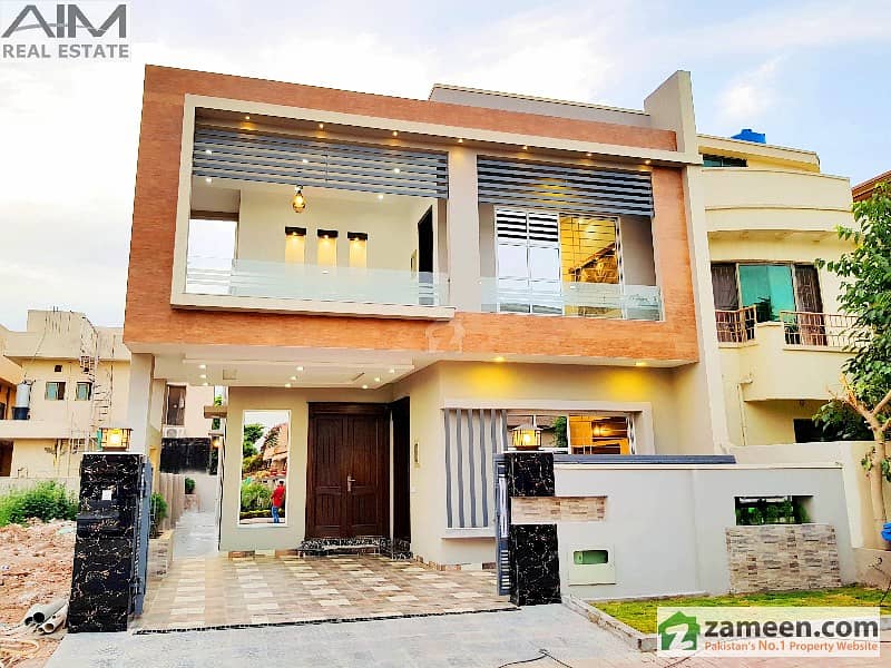 Amazing 10 Marla Best Quality House For Sale