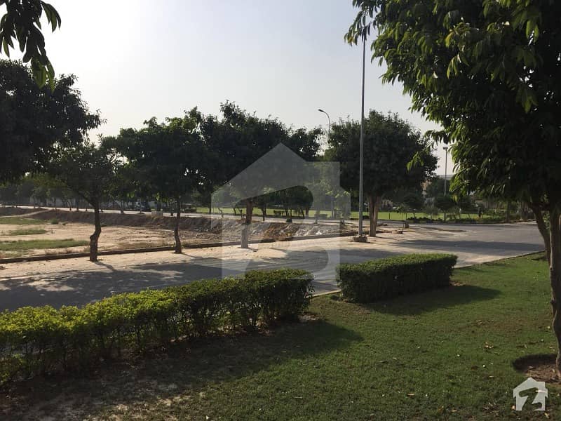Plot Available For Sale At Famous Residential Area Of Faisalabad