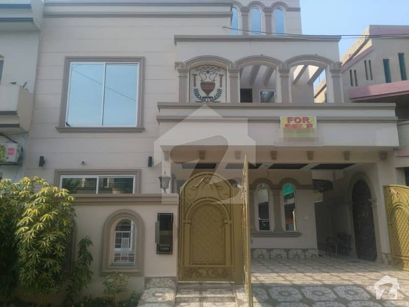 10 Marla House Available For Sale On Hottest Location Of F2 Block Wapda Town Lahore